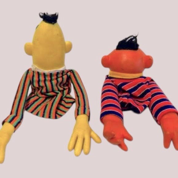 Vintage 1970s Sesame Street Bert & Ernie Hand Puppets -Collectible - Picture 2 of 8